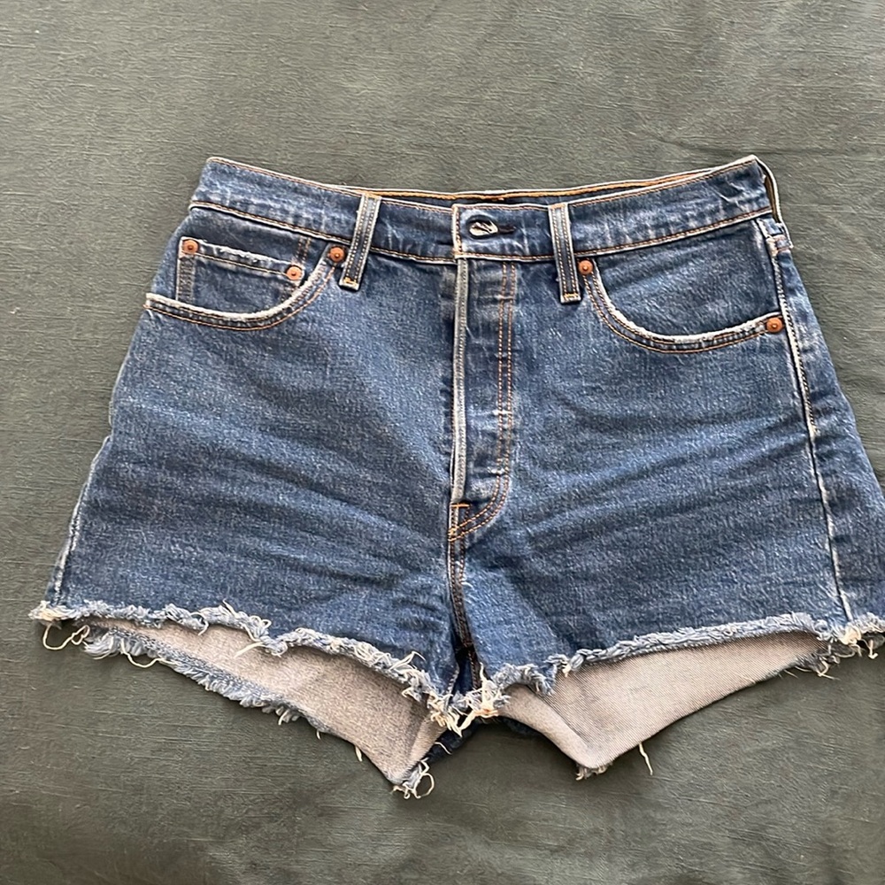 Levi’s high waisted 501 denim shorts